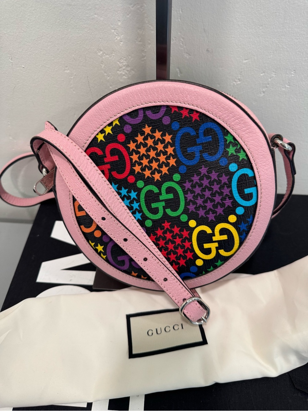Gucci GG Supreme Psychedelic Round Crossbody